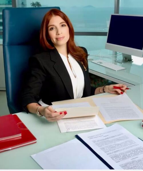 Odila Castillo: liderazgo y especialización en Derecho Administrativo